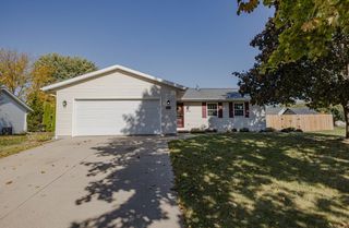 1406 Commonwealth DRIVE, Fort Atkinson, WI 53538