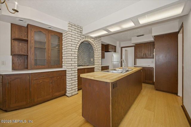 2214 LARRY Drive, Jacksonville, FL 32216