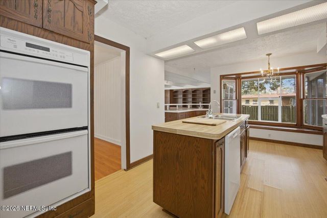 2214 LARRY Drive, Jacksonville, FL 32216