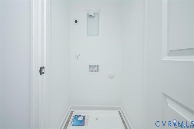 352 Ogden St, West Point, VA 23181