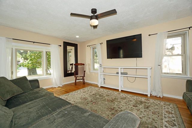 830 S 90th STREET, West Allis, WI 53214