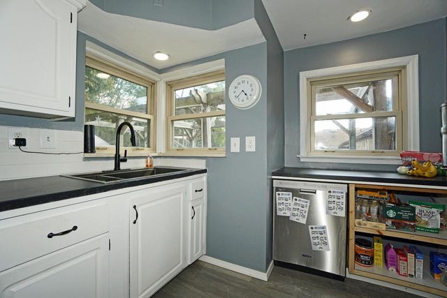 830 S 90th STREET, West Allis, WI 53214