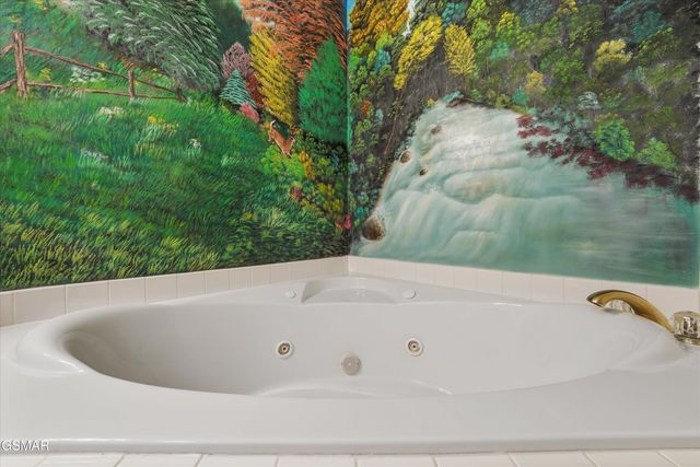 1935 Old Newport Highway, Sevierville, TN 37876