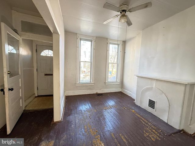 1550 N CAREY ST, Baltimore, MD 21217