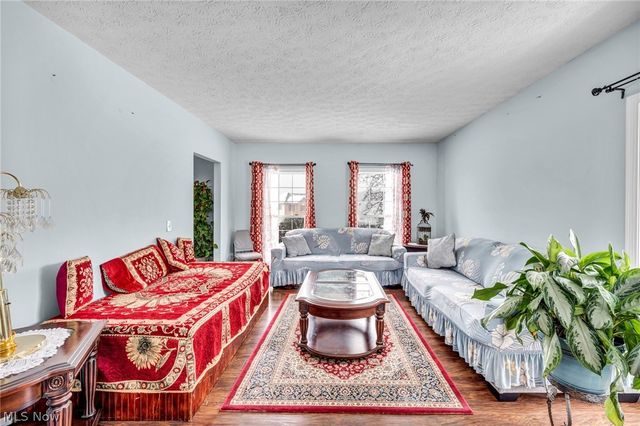 1273 Muchney Circle, Akron, OH 44312