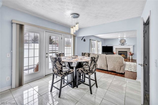 1273 Muchney Circle, Akron, OH 44312