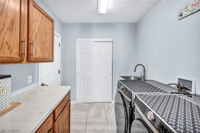 1273 Muchney Circle, Akron, OH 44312