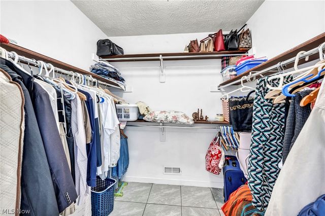 1273 Muchney Circle, Akron, OH 44312