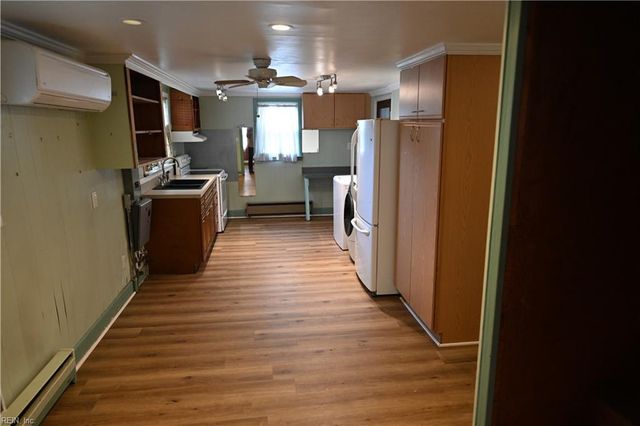 1811 Hoover AVE, Chesapeake, VA 23324