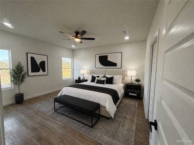5909 N Playa Del Sol Street, Edinburg, TX 78542