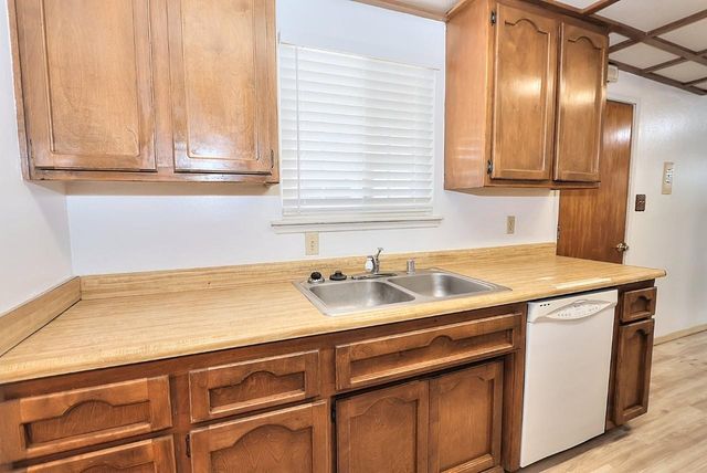 6600 4th Ave, Rio Linda, CA 95673