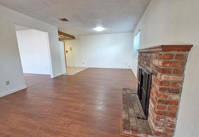 6600 4th Ave, Rio Linda, CA 95673