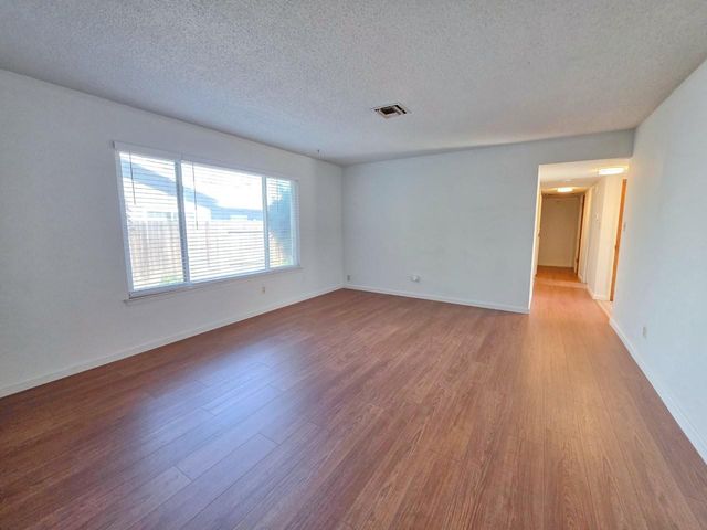 6600 4th Ave, Rio Linda, CA 95673
