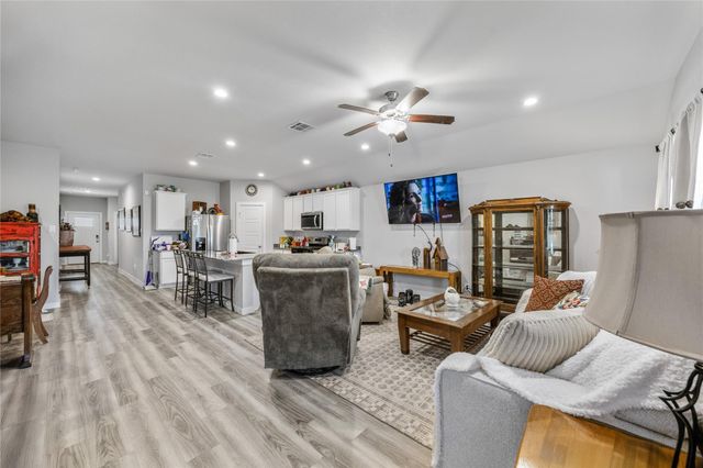 115 Alder Loop, Anahuac, TX 77514