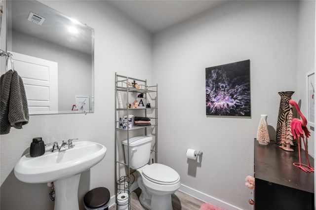 115 Alder Loop, Anahuac, TX 77514