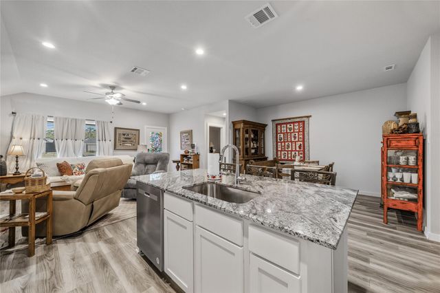 115 Alder Loop, Anahuac, TX 77514