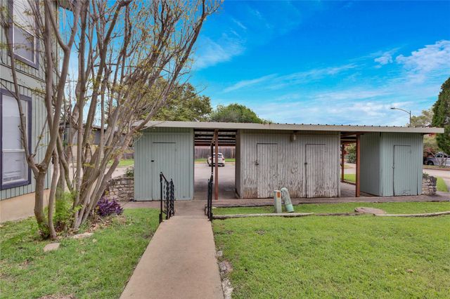 6910 Lovely LN, Austin, TX 78744