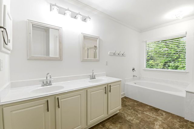 78 N Camellia Grove Circle, The Woodlands, TX 77382