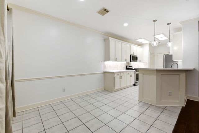 78 N Camellia Grove Circle, The Woodlands, TX 77382