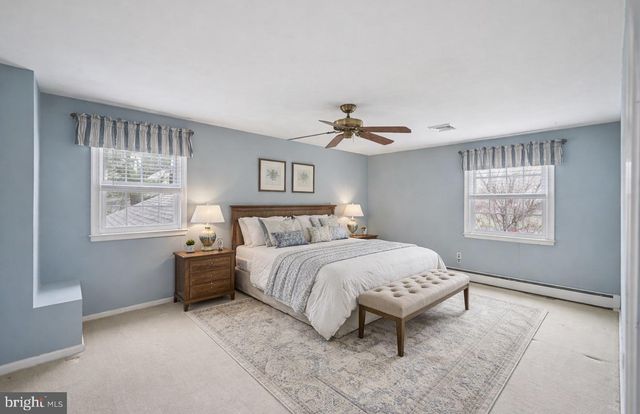 414 LONGWOOD DR, Exton, PA 19341