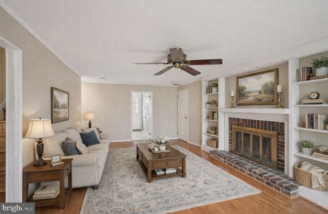 414 LONGWOOD DR, Exton, PA 19341