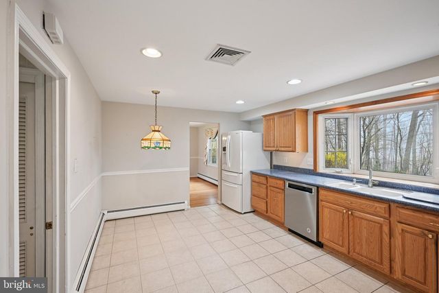 414 LONGWOOD DR, Exton, PA 19341