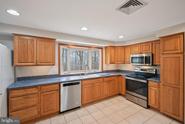 414 LONGWOOD DR, Exton, PA 19341