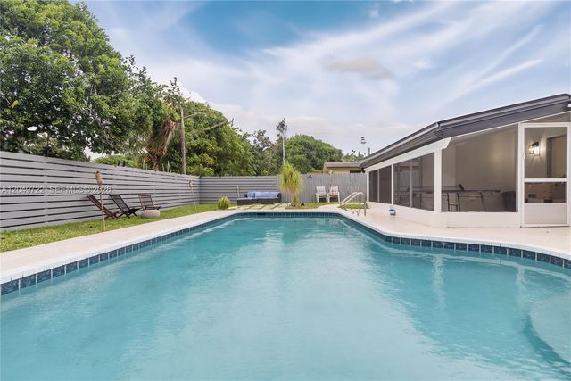 2270 Havana Dr, Miramar, FL 33023