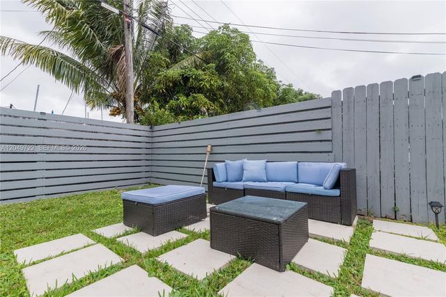 2270 Havana Dr, Miramar, FL 33023