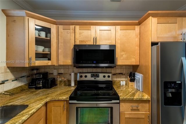 2270 Havana Dr, Miramar, FL 33023