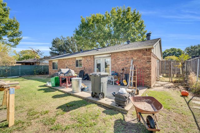 1530 Independence Trail, Grand Prairie, TX 75052