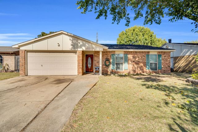 1530 Independence Trail, Grand Prairie, TX 75052