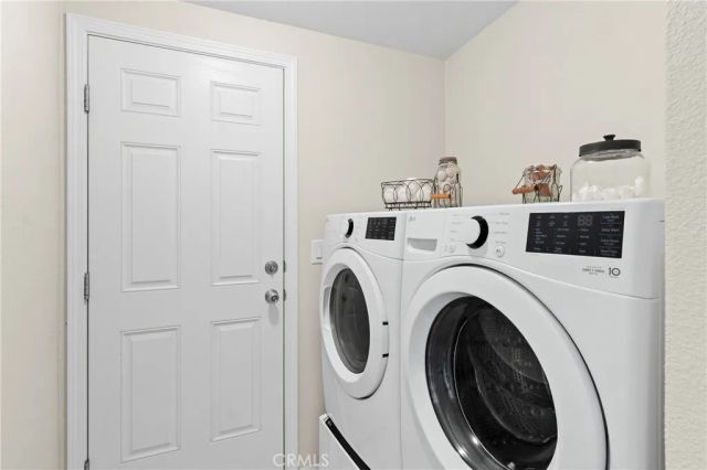 1424 Glengrove, Corona, CA 92882