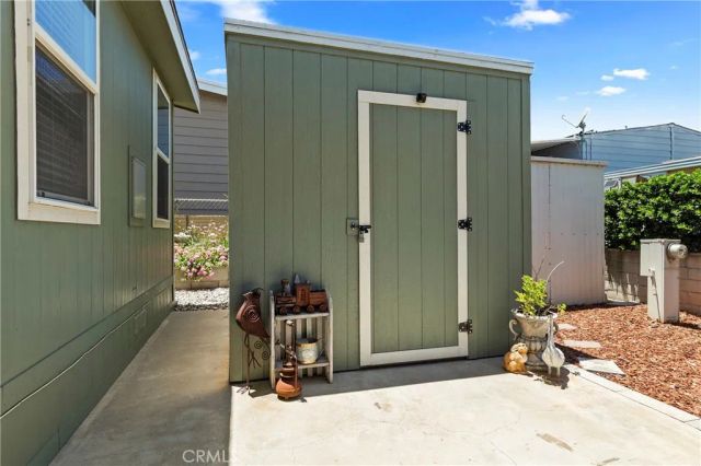 1424 Glengrove, Corona, CA 92882