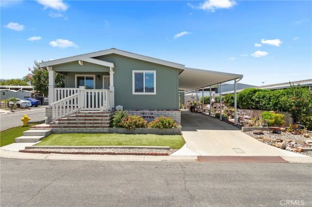 1424 Glengrove, Corona, CA 92882