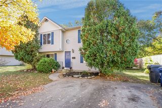 81 Fairhaven Avenue, Warwick, RI 02889
