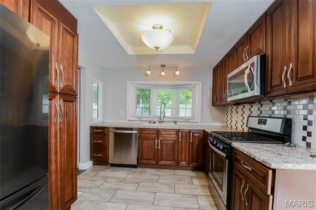 2 Saw Mill Way, St Charles, MO 63303