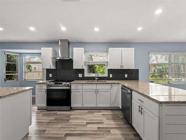 7113 BRIGHT CREEK DRIVE 100, Sarasota, FL 34231