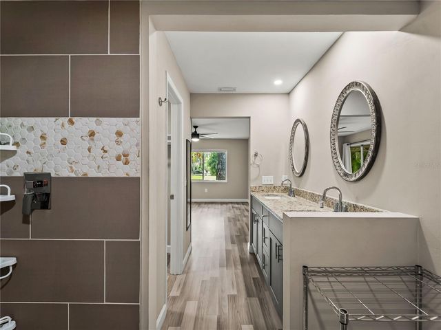 7113 BRIGHT CREEK DRIVE 100, Sarasota, FL 34231