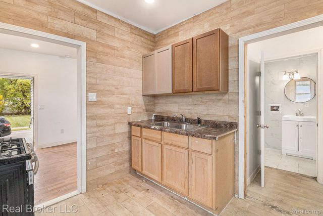 2285-2291 Alice Street, Hamtramck, MI 48212