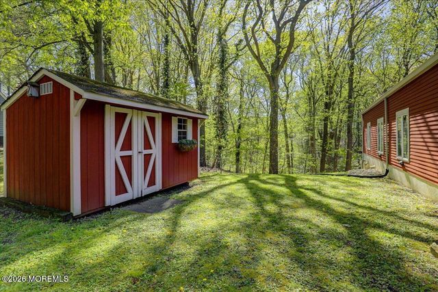 6 Twin Brooks Court, Holmdel, NJ 07733