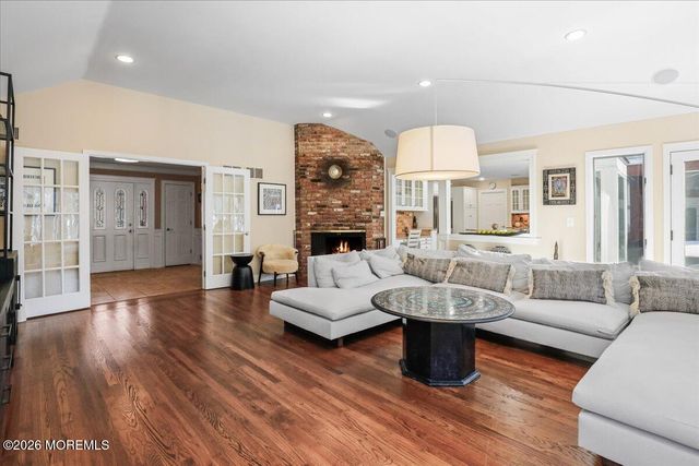 6 Twin Brooks Court, Holmdel, NJ 07733