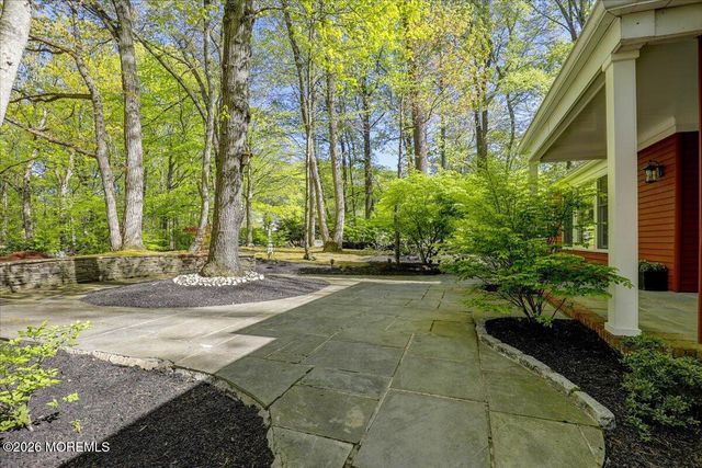 6 Twin Brooks Court, Holmdel, NJ 07733
