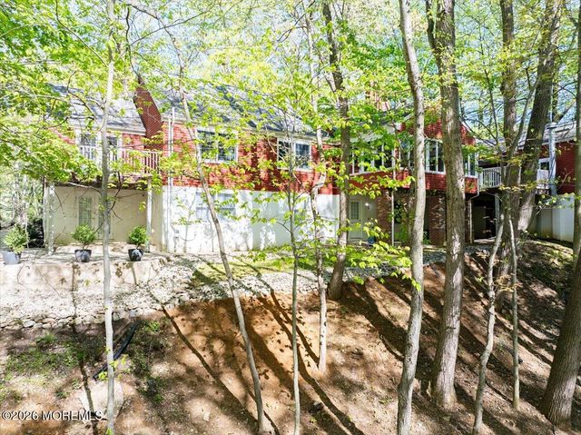 6 Twin Brooks Court, Holmdel, NJ 07733