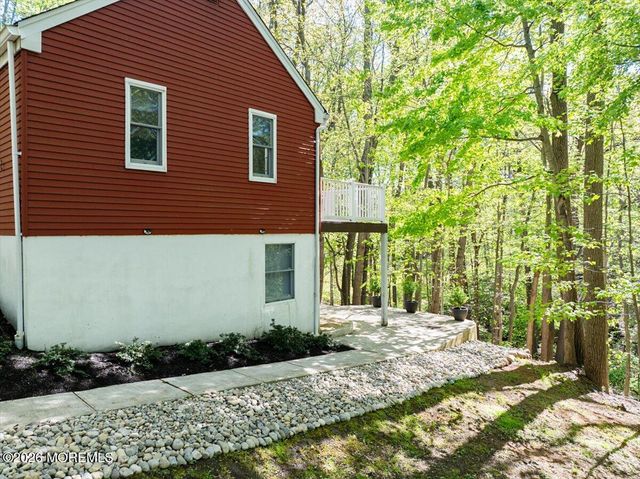 6 Twin Brooks Court, Holmdel, NJ 07733