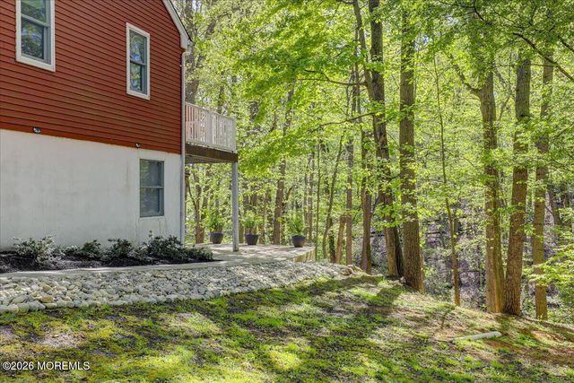 6 Twin Brooks Court, Holmdel, NJ 07733