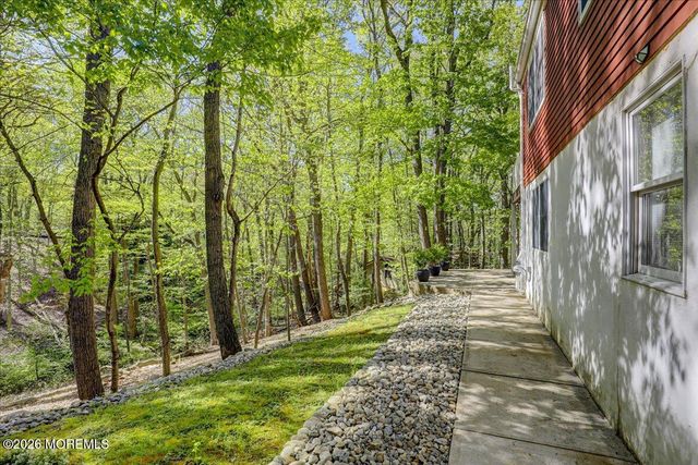 6 Twin Brooks Court, Holmdel, NJ 07733