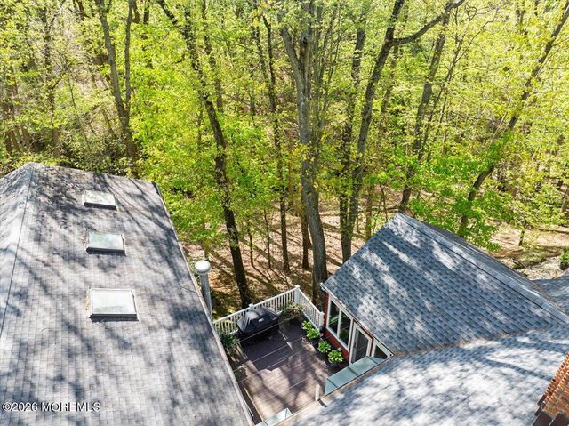 6 Twin Brooks Court, Holmdel, NJ 07733