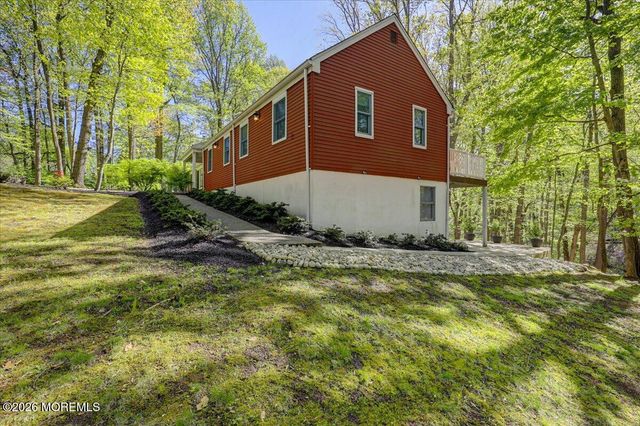 6 Twin Brooks Court, Holmdel, NJ 07733