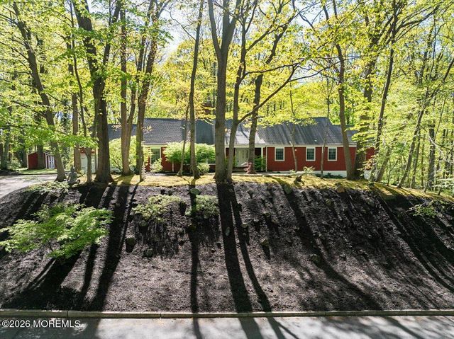 6 Twin Brooks Court, Holmdel, NJ 07733